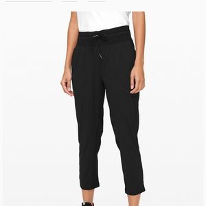 Lululemon Dance Studio Capri- Size 8